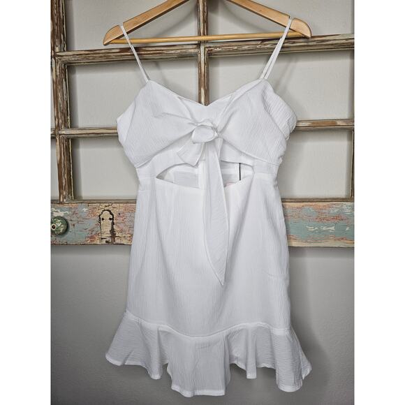 NWT Hello Molly White Cut Out Dress Bride/ Shower/ Bachelorette Size  6 - Picture 16 of 16